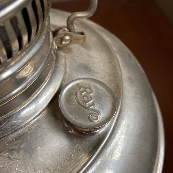 Antique Rayo converted oil lamp working - Picture 2 of 15